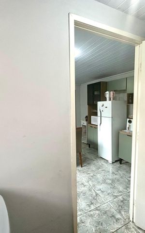 Casa à venda com 200m², 3 quartos e 3 vagas Casa à venda com 200m², 3 quartos e 3 vagasÁrea de Serviço