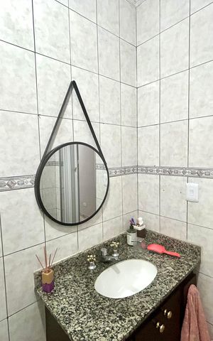 Casa à venda com 200m², 3 quartos e 3 vagas Casa à venda com 200m², 3 quartos e 3 vagasBanheiro 2
