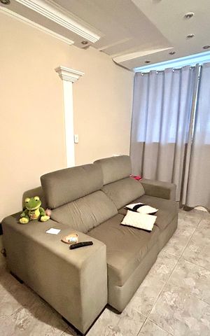 Casa à venda com 200m², 3 quartos e 3 vagas Casa à venda com 200m², 3 quartos e 3 vagasSala