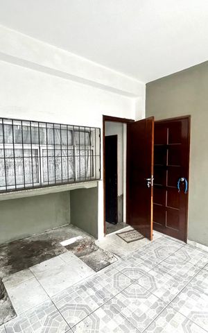 Casa à venda com 200m², 3 quartos e 3 vagas Casa à venda com 200m², 3 quartos e 3 vagasGaragem