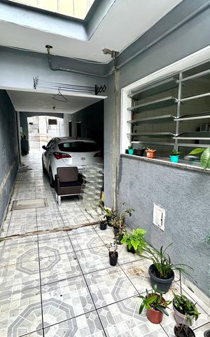 Casa à venda com 200m², 3 quartos e 3 vagas Casa à venda com 200m², 3 quartos e 3 vagasGaragem