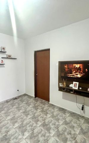 Casa à venda com 200m², 3 quartos e 3 vagas Casa à venda com 200m², 3 quartos e 3 vagasSala