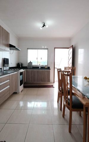 Casa à venda com 110m², 3 quartos e 2 vagasCozinha