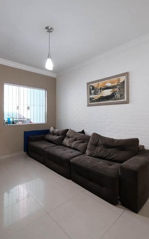 Casa à venda com 110m², 3 quartos e 2 vagasSala