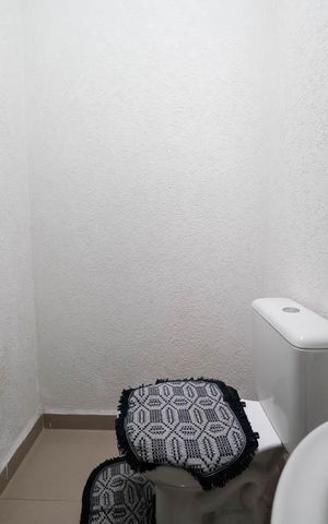 Casa à venda com 110m², 3 quartos e 2 vagasLavabo