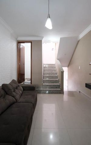 Casa à venda com 110m², 3 quartos e 2 vagasSala