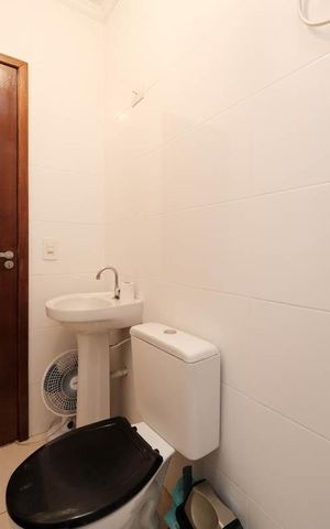 Casa à venda com 110m², 3 quartos e 2 vagasBanheiro