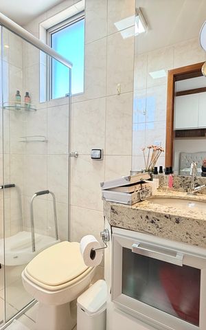Apartamento à venda com 78m², 2 quartos e 2 vagasBanheiro quarto 2