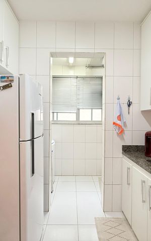 Apartamento à venda com 78m², 2 quartos e 2 vagasCozinha 