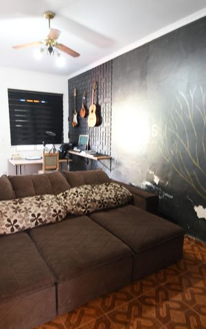 Casa à venda com 229m², 3 quartos e 2 vagasSala - Cada 2