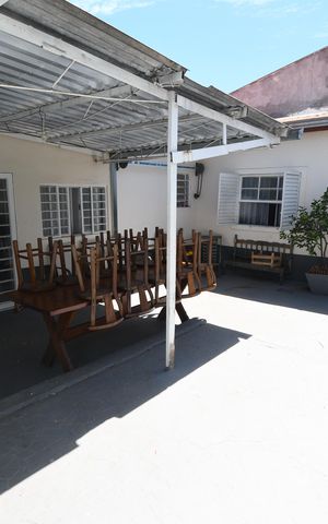Casa à venda com 229m², 3 quartos e 2 vagasÁrea de Serviço