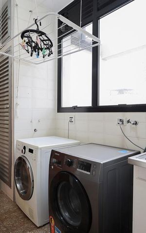 Apartamento à venda com 230m², 4 quartos e 3 vagasÁrea de serviço