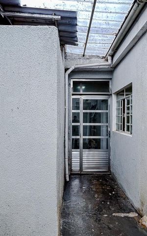 Casa para alugar com 80m², 2 quartos e sem vagaÁrea externa