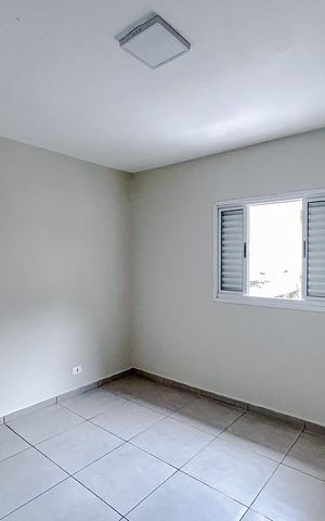 Casa para alugar com 80m², 2 quartos e sem vagaVaranda