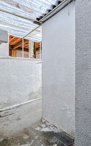 Casa para alugar com 80m², 2 quartos e sem vagaÁrea externa
