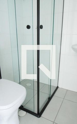 Studio para alugar com 26m², 1 quarto e sem vaga Studio para alugar com 26m², 1 quarto e sem vagaBanheiro Social