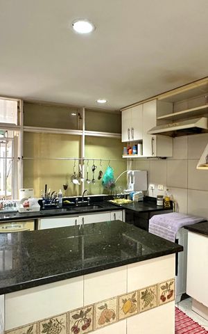 Apartamento à venda com 300m², 4 quartos e 1 vaga Apartamento à venda com 300m², 4 quartos e 1 vagaCozinha