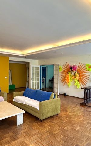 Apartamento à venda com 300m², 4 quartos e 1 vaga Apartamento à venda com 300m², 4 quartos e 1 vagaSala