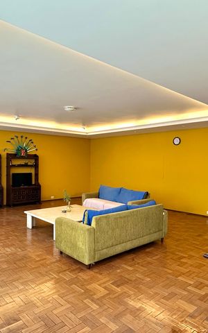 Apartamento à venda com 300m², 4 quartos e 1 vaga Apartamento à venda com 300m², 4 quartos e 1 vagaSala