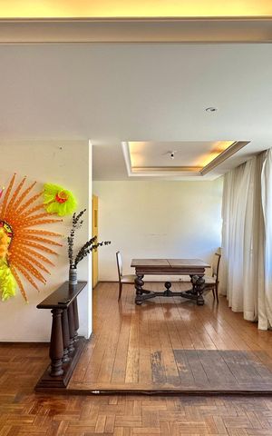 Apartamento à venda com 300m², 4 quartos e 1 vaga Apartamento à venda com 300m², 4 quartos e 1 vagaSala