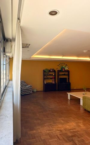 Apartamento à venda com 300m², 4 quartos e 1 vaga Apartamento à venda com 300m², 4 quartos e 1 vagaSala
