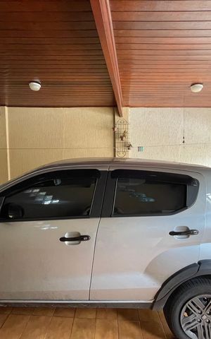Casa à venda com 140m², 2 quartos e 2 vagas Casa à venda com 140m², 2 quartos e 2 vagasGaragem
