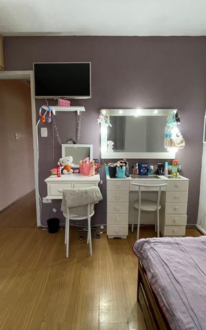 Casa à venda com 140m², 2 quartos e 2 vagas Casa à venda com 140m², 2 quartos e 2 vagasQuarto 2