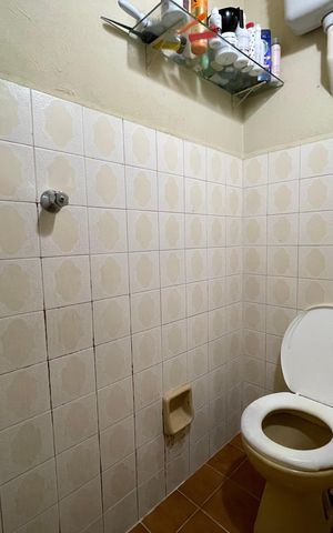 Casa à venda com 140m², 2 quartos e 2 vagas Casa à venda com 140m², 2 quartos e 2 vagasBanheiro 2