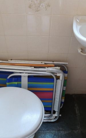 Casa de condomínio à venda com 235m², 4 quartos e 4 vagasLavabo