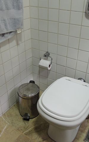 Casa de condomínio à venda com 235m², 4 quartos e 4 vagasBanheiro Social