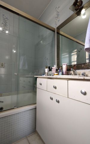 Casa de condomínio à venda com 235m², 4 quartos e 4 vagasBanheiro da Suíte 2