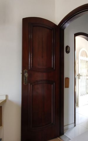 Casa de condomínio à venda com 235m², 4 quartos e 4 vagas Casa de condomínio à venda com 235m², 4 quartos e 4 vagasQuarto 4