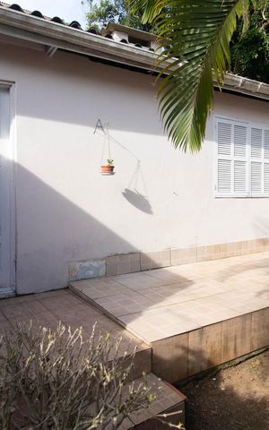 Casa de condomínio à venda com 194m², 3 quartos e 2 vagasQuintal
