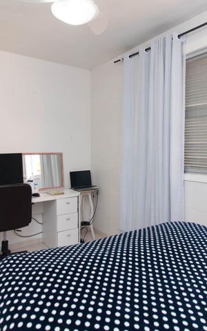 Casa de condomínio à venda com 194m², 3 quartos e 2 vagasQuarto 3
