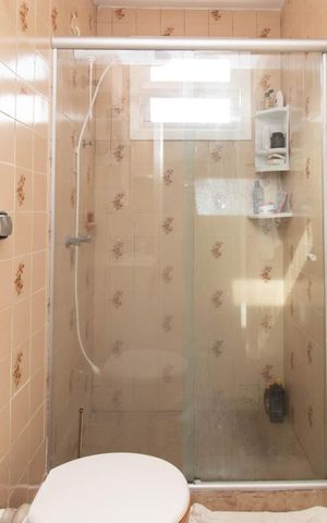 Casa de condomínio à venda com 194m², 3 quartos e 2 vagasBanheiro Social