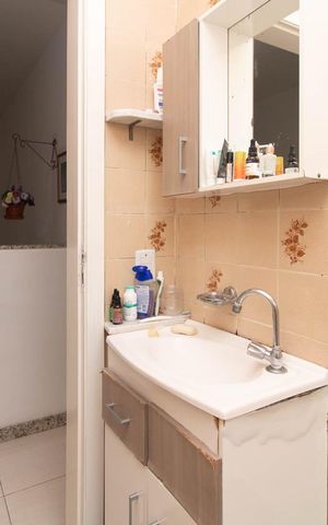 Casa de condomínio à venda com 194m², 3 quartos e 2 vagasBanheiro Social