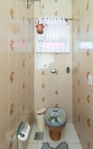 Casa de condomínio à venda com 194m², 3 quartos e 2 vagasLavabo