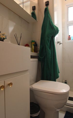 Apartamento à venda com 74m², 2 quartos e 1 vagaBanheiro