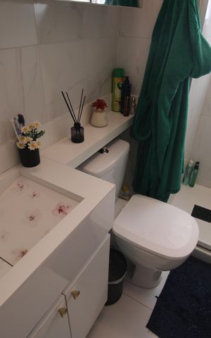 Apartamento à venda com 74m², 2 quartos e 1 vagaBanheiro