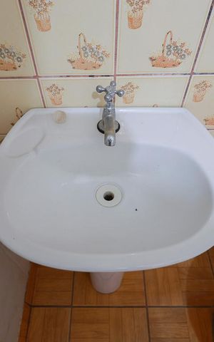 Casa à venda com 264m², 4 quartos e 2 vagas Casa à venda com 264m², 4 quartos e 2 vagasBanheiro de Serviço