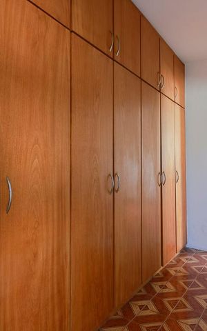 Casa à venda com 264m², 4 quartos e 2 vagas Casa à venda com 264m², 4 quartos e 2 vagasCloset da Suíte