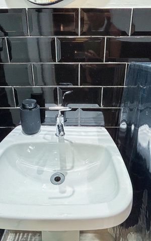 Studio à venda com 26m², 1 quarto e sem vaga Studio à venda com 26m², 1 quarto e sem vagaBanheiro social