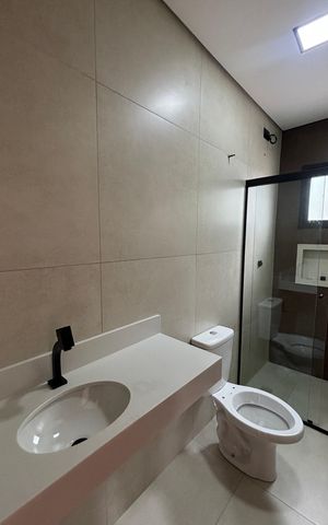 Apartamento à venda com 80m², 2 quartos e 1 vaga Apartamento à venda com 80m², 2 quartos e 1 vagaBanheiro