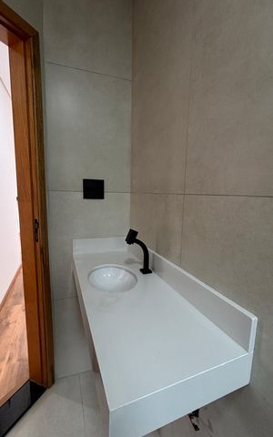 Apartamento à venda com 80m², 2 quartos e 1 vaga Apartamento à venda com 80m², 2 quartos e 1 vagaBanheiro