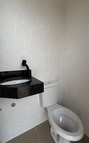 Apartamento à venda com 79m², 2 quartos e 1 vaga Apartamento à venda com 79m², 2 quartos e 1 vagaCobertura - Banheiro