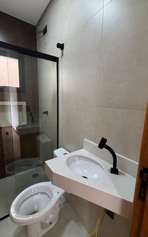 Apartamento à venda com 80m², 2 quartos e 1 vaga Apartamento à venda com 80m², 2 quartos e 1 vagaBanheiro