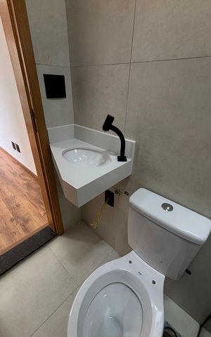 Apartamento à venda com 79m², 2 quartos e 1 vaga Apartamento à venda com 79m², 2 quartos e 1 vagaBanheiro