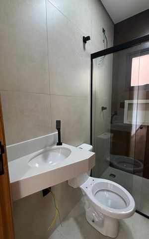 Apartamento à venda com 79m², 2 quartos e 1 vaga Apartamento à venda com 79m², 2 quartos e 1 vagaBanheiro