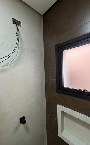 Apartamento à venda com 79m², 2 quartos e 1 vaga Apartamento à venda com 79m², 2 quartos e 1 vagaBanheiro