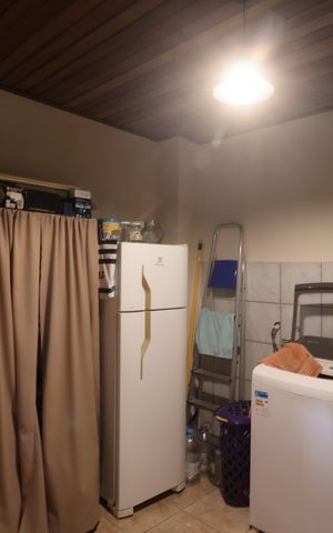 Casa à venda com 240m², 3 quartos e 2 vagasÁrea de Serviço